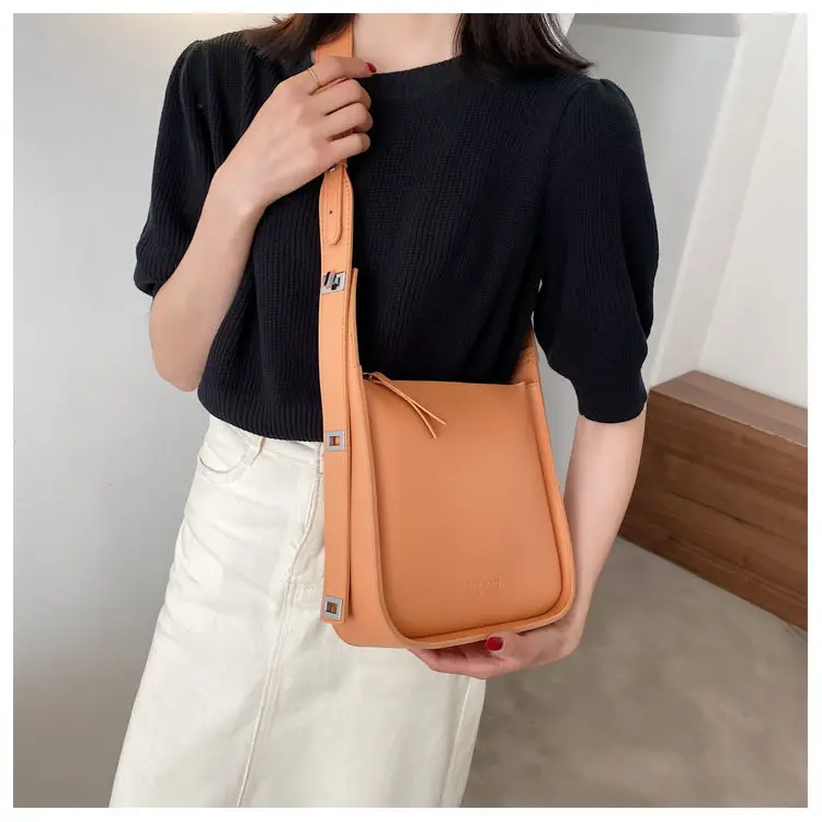 2021 New Ladies Fashion Ins Bucket Bag All-Match Single Shoulder Messenger Portable Bucket Bag
2021 New Ladies Fashion Ins Bucket Bag All-Match Single Shoulder Messenger Portable Bucket Bag
