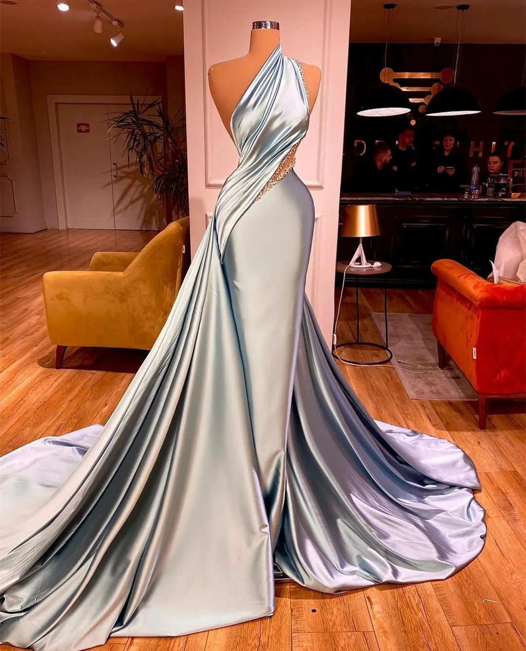 Женское длинное вечернее платье-русалка, элегантное платье с одним открытым плечом, расшитое бисером, со шлейфом, для вечеринки 
Женское длинное вечернее платье-русалка, элегантное платье с одним открытым плечом, расшитое бисером, со шлейфом, для вечеринки