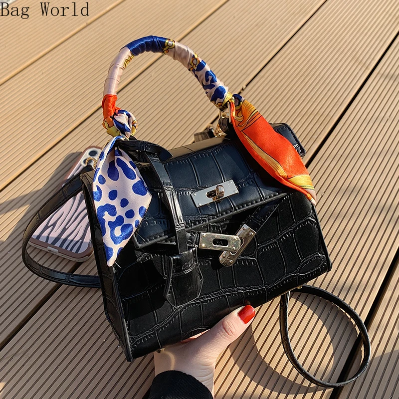 Premium Texture Bag Female 2021 New Trendy Fashion Niche Portable Bags Female Messenger Platinum Handbag
Premium Texture Bag Female 2021 New Trendy Fashion Niche Portable Bags Female Messenger Platinum Handbag