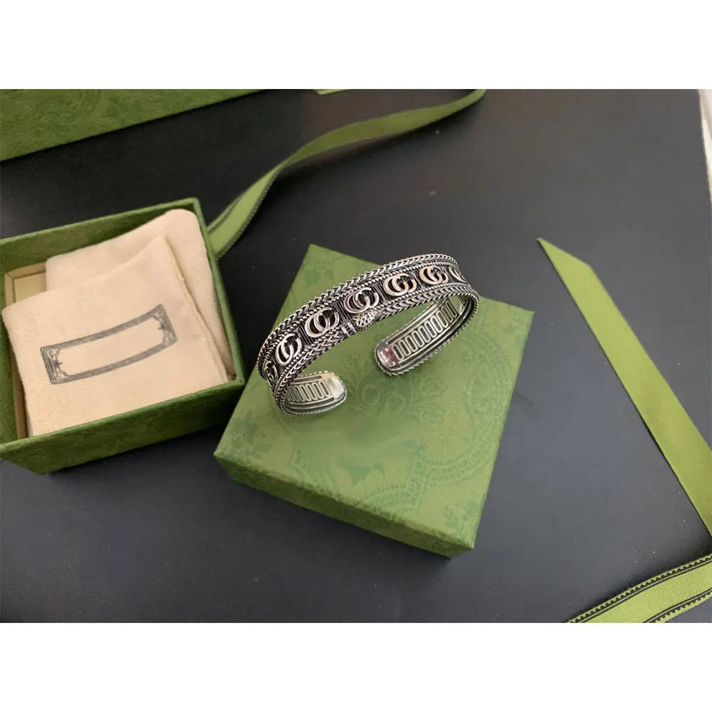 S925 Sterling silver bracelet for men and women couples fashion luxury glamour jewelry exquisite party gifts
S925 Sterling silver bracelet for men and women couples fashion luxury glamour jewelry exquisite party gifts