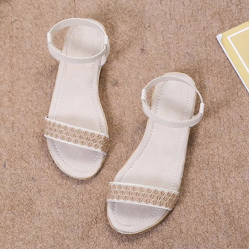 2021 casual fashion women's flat sandals women's flat-heeled hot rhinestone decoration one-word buckle solid color women's shoes
2021 casual fashion women's flat sandals women's flat-heeled hot rhinestone decoration one-word buckle solid color women's shoes