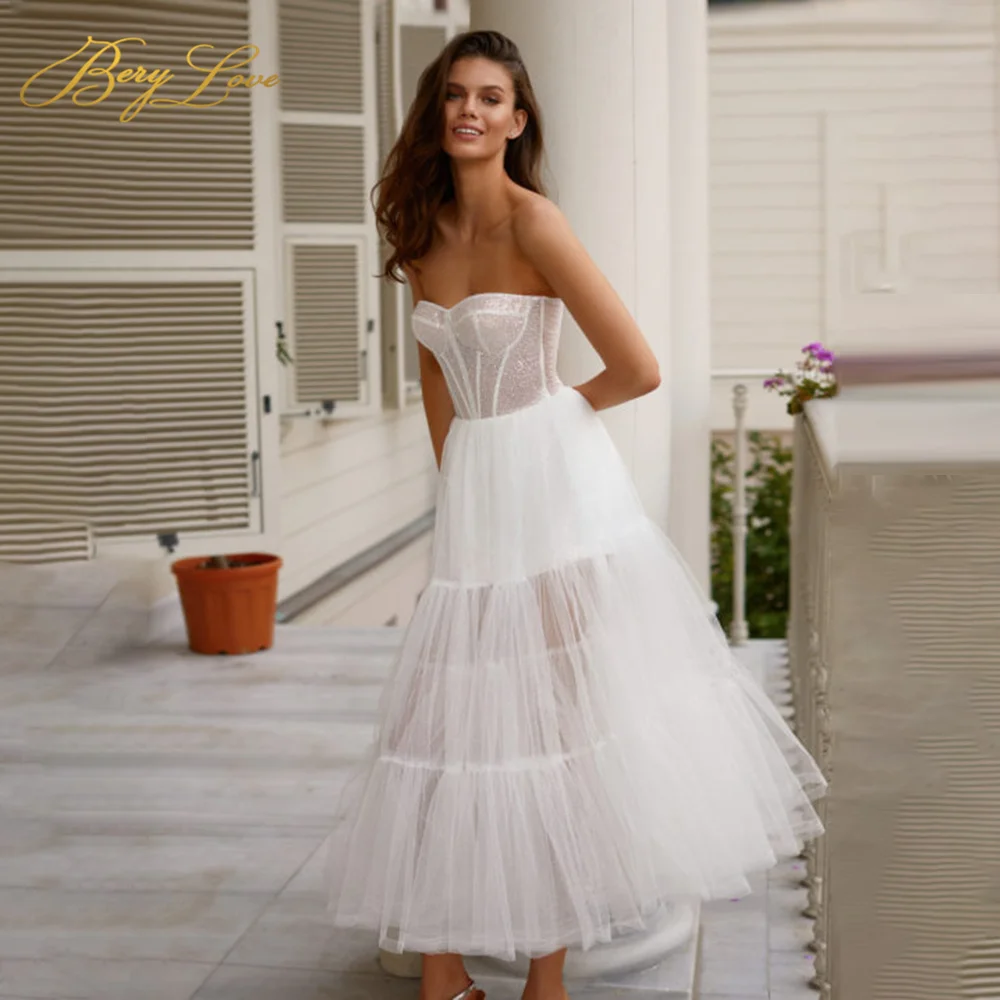 White Sweetheart A Line Wedding Dress Backless Pleated Sequin Beach Dresses Elegant Banquet Dress Detachable Sleeve Bridal Dress
White Sweetheart A Line Wedding Dress Backless Pleated Sequin Beach Dresses Elegant Banquet Dress Detachable Sleeve Bridal Dress