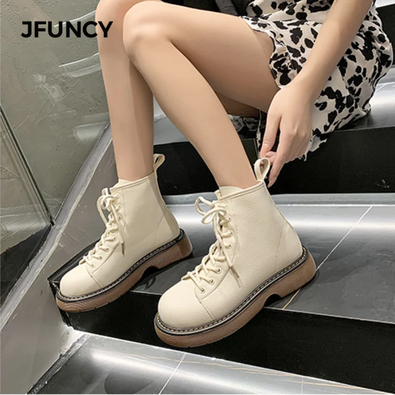 Women's Boots Goth High Thick Heel Woman Shoe Punk Sports White Black Chunky Flat Women Ankle Boot Trend Platform Shoes
Women's Boots Goth High Thick Heel Woman Shoe Punk Sports White Black Chunky Flat Women Ankle Boot Trend Platform Shoes