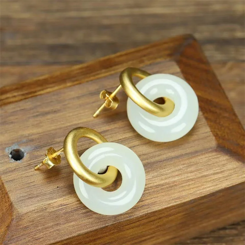Hot Selling Natural Hand-carved 925 Silver Gufajin Inlaid White Jade Circle Earrings Studs Fashion Jewelry Women Luck Gifts
Hot Selling Natural Hand-carved 925 Silver Gufajin Inlaid White Jade Circle Earrings Studs Fashion Jewelry Women Luck Gifts