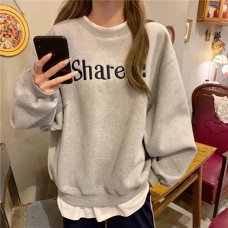 CGC 2022 New Spring Autumn Women O-Neck Sweatshirt Fashion Letter Printed Pullover Oversize Hoodies Female Long Sleeve Tops
CGC 2022 New Spring Autumn Women O-Neck Sweatshirt Fashion Letter Printed Pullover Oversize Hoodies Female Long Sleeve Tops