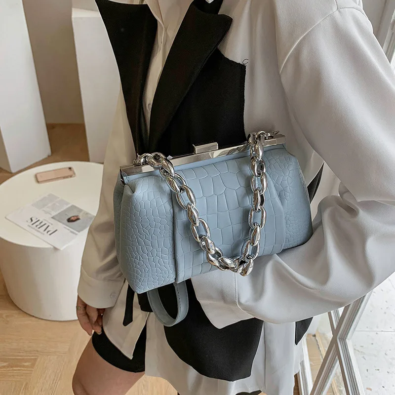 Crocodile pattern chain small square bag women crossbody bag cellphone purse wallet clip shoulder bag casual female bag
Crocodile pattern chain small square bag women crossbody bag cellphone purse wallet clip shoulder bag casual female bag