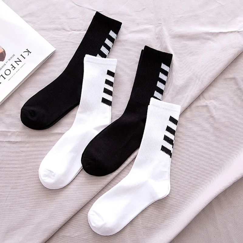 

Breathable Men Sport Socks Nice Gift Mid Tube Socks Stripe Pattern Long Sox Street Style Cotton Black/White 1Pair