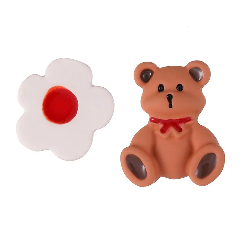 S925 Needle Cartoon bear fresh cute flowers asymmetric metal fun earrings for women 
S925 Needle Cartoon bear fresh cute flowers asymmetric metal fun earrings for women