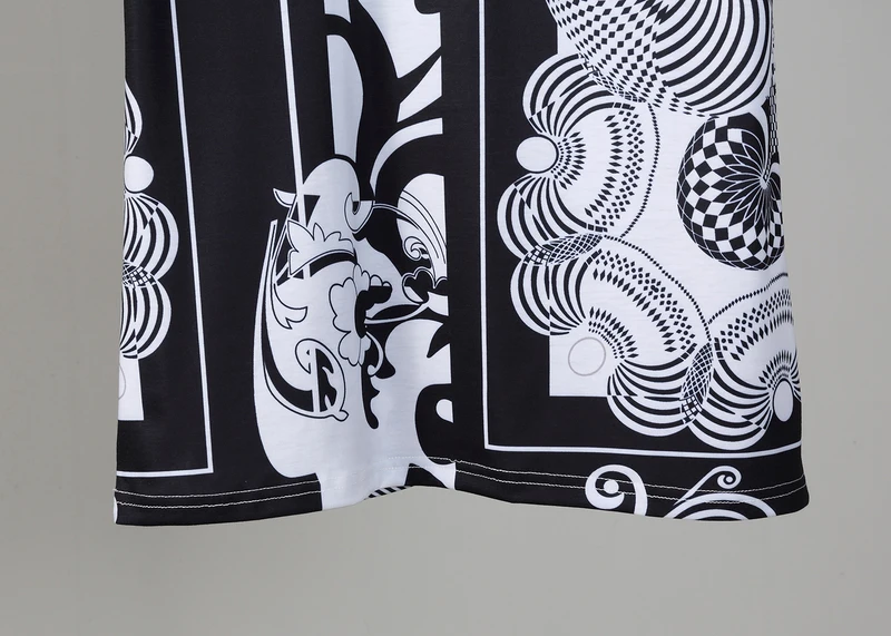 2021 Cotton T-shirt With Black and White Geometry Print Summer New T-shirt Men Plus Size Thin Tees High Quality Brand Clothing
2021 Cotton T-shirt With Black and White Geometry Print Summer New T-shirt Men Plus Size Thin Tees High Quality Brand Clothing