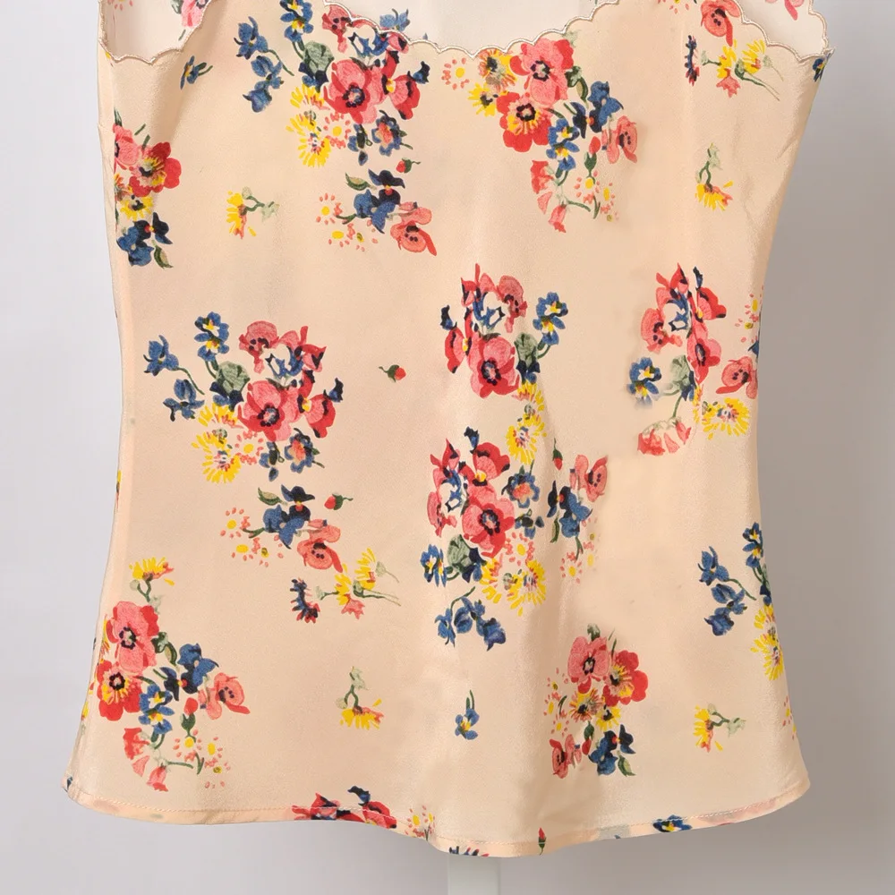 Women T-shirt 2020 Spring and Summer New French Holiday Style Small Sling Small Floral Silk Blouse
Women T-shirt 2020 Spring and Summer New French Holiday Style Small Sling Small Floral Silk Blouse