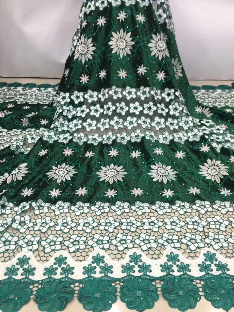 8colors newest design African guipure velvet lace fabric in royal blue and white with embroidery for attractive dress FZZ432
8colors newest design African guipure velvet lace fabric in royal blue and white with embroidery for attractive dress FZZ432
