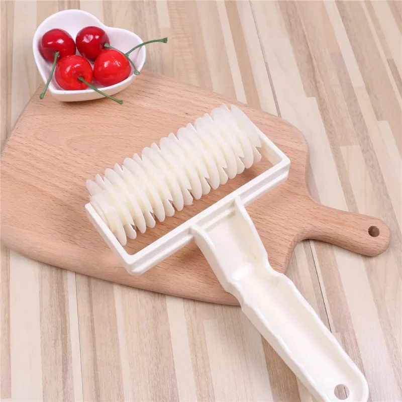 1pc Plastic Baking Tool Pull Net Wheel Knife Pizza Pastry Lattice Roller Cutter for Dough Cookie Pie Craft Pastry tool
1pc Plastic Baking Tool Pull Net Wheel Knife Pizza Pastry Lattice Roller Cutter for Dough Cookie Pie Craft Pastry tool