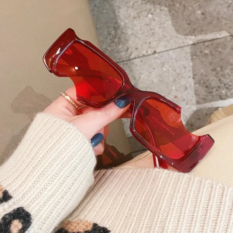 2021 New Fashion Retro Luxury Designer Sunglasses Women Elegant Vintage Small Square Frame Unique Eyewear Men Trend Sunshade
2021 New Fashion Retro Luxury Designer Sunglasses Women Elegant Vintage Small Square Frame Unique Eyewear Men Trend Sunshade