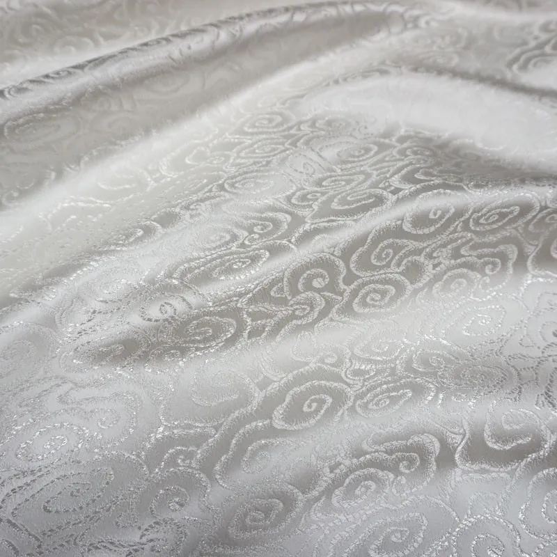 CF923 белые облака жаккардовая парчовая ткань китайская шелковистая парчовая ткань мужские куртки Женское платье мужское платье китайский с...
CF923 белые облака жаккардовая парчовая ткань китайская шелковистая парчовая ткань мужские куртки Женское платье мужское платье китайский с...