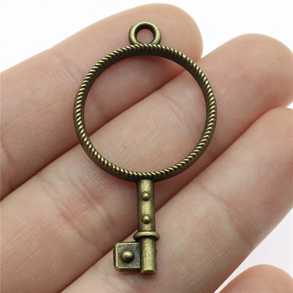 WYSIWYG 10pcs 46x25mm Key Shape Metal Frame Charms Antique Bronze Color Charms For Jewelry Making Jewelry Findings
WYSIWYG 10pcs 46x25mm Key Shape Metal Frame Charms Antique Bronze Color Charms For Jewelry Making Jewelry Findings