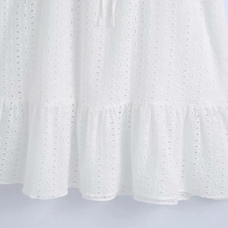 Women Summer ZA White Short Puff Sleeves O-Neck Embroidery Hollow Out A Line Elegant Party Dresses Clothes VestidosBHN0141
Women Summer ZA White Short Puff Sleeves O-Neck Embroidery Hollow Out A Line Elegant Party Dresses Clothes VestidosBHN0141