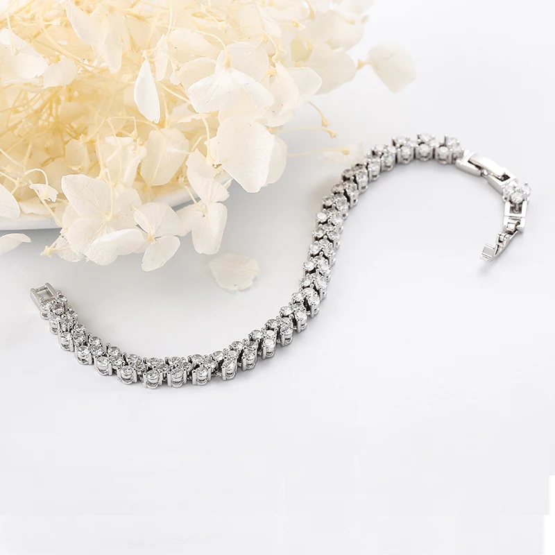 Roman A zircon bracelet simple bag claw set Korean version of bracelet jewelry elegant bracelet luxury new style4 
Roman A zircon bracelet simple bag claw set Korean version of bracelet jewelry elegant bracelet luxury new style4