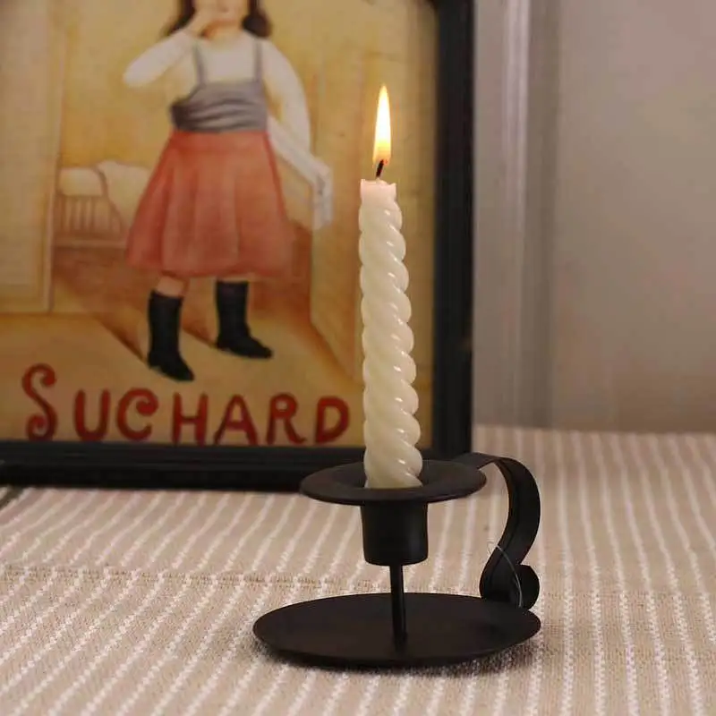 Железный подсвечник в европейском стиле, подсвечник, винтажный Ретро стиль, классический вид, матовый черный для свадебной вечеринки
Железный подсвечник в европейском стиле, подсвечник, винтажный Ретро стиль, классический вид, матовый черный для свадебной вечеринки