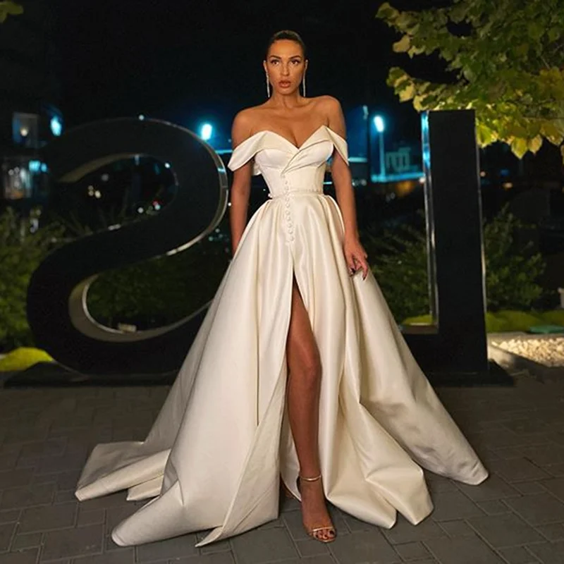 Off Shoulder Princess Wedding Dresses A Line Lace Wedding Bride Dresses Long Train Side Split Lace Up Back Wedding Gowns
Off Shoulder Princess Wedding Dresses A Line Lace Wedding Bride Dresses Long Train Side Split Lace Up Back Wedding Gowns