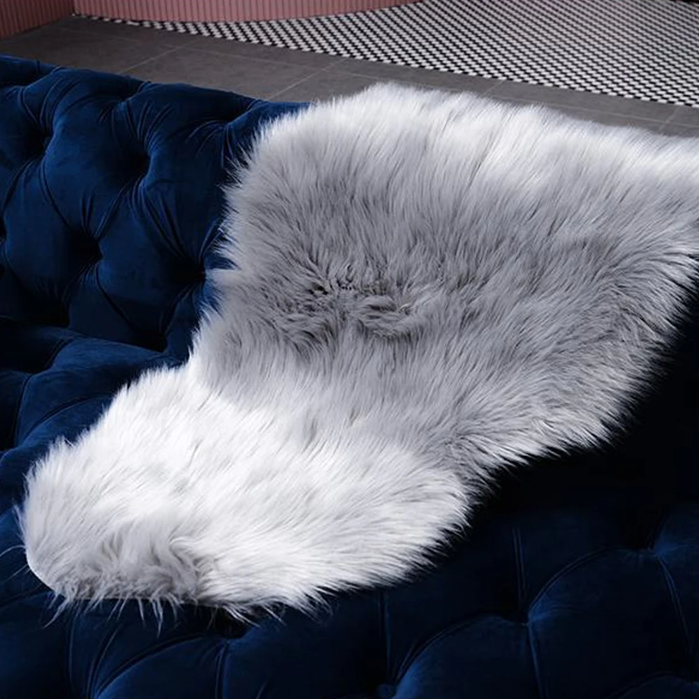 Artificial Sheepskin Carpet Soft Faux Wool Rug Non-Slip Color Fluffy Soft Rugs Floor Mat for Living Room Bedroom 85x60cm
Artificial Sheepskin Carpet Soft Faux Wool Rug Non-Slip Color Fluffy Soft Rugs Floor Mat for Living Room Bedroom 85x60cm