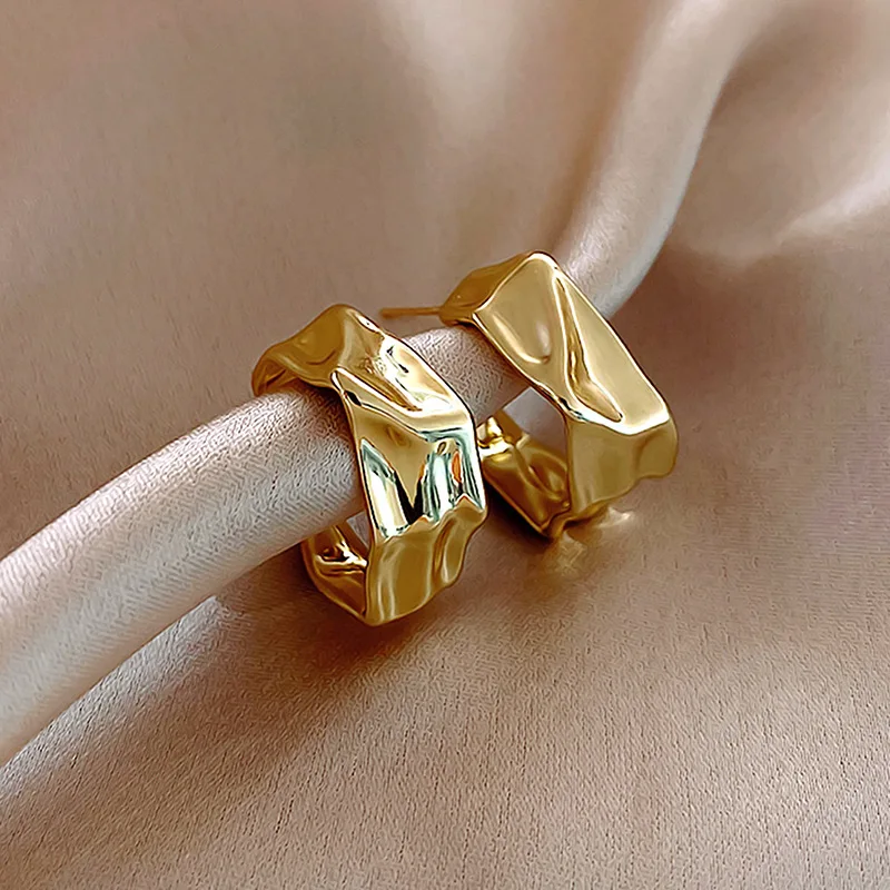 2021 Korean New Metal Stud Earrings Female Temperament Earring for Women Girls Fashion and Exaggerated Jewelry for Party Wdding
2021 Korean New Metal Stud Earrings Female Temperament Earring for Women Girls Fashion and Exaggerated Jewelry for Party Wdding