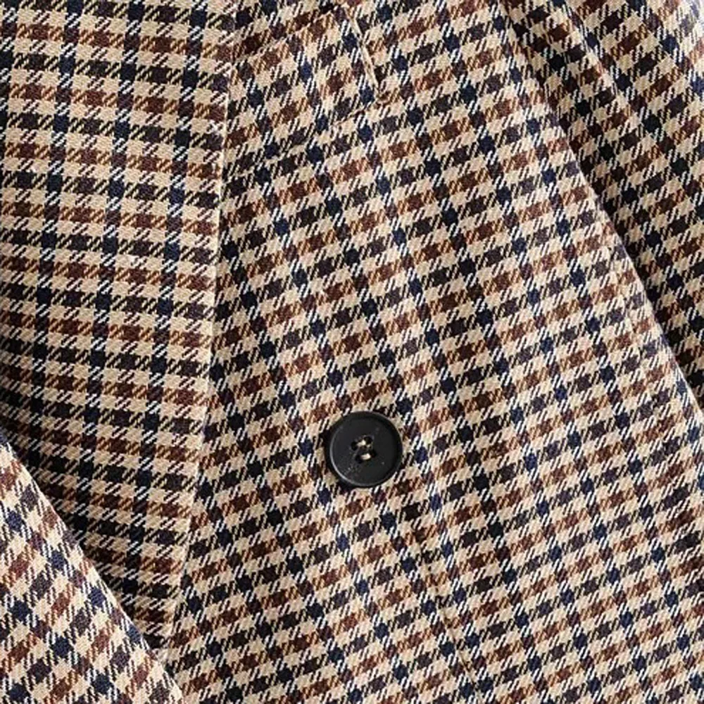 Mantaux Femme2019 Plaid Women Blazer Coat Retro Button Lattice Suit Jacket with Shoulder Pads Jacket Blazer Female Coats 9.26
Mantaux Femme2019 Plaid Women Blazer Coat Retro Button Lattice Suit Jacket with Shoulder Pads Jacket Blazer Female Coats 9.26