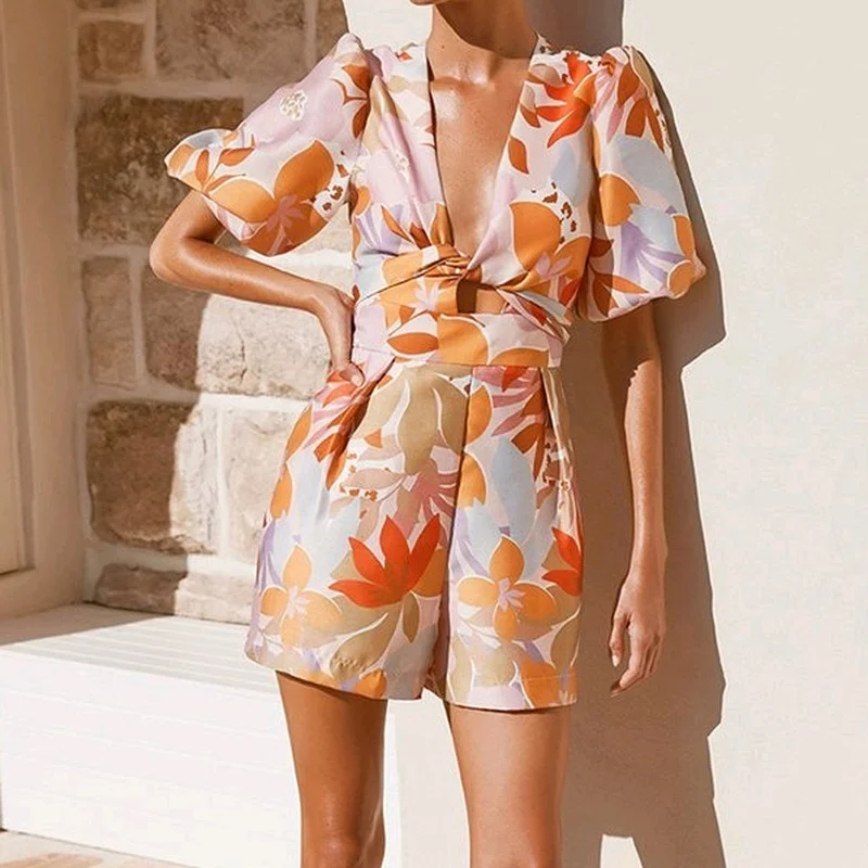 Sexy Deep V-neck Hollow Out Print Pattern Woman Bodysuit Feminino High Waist Romper 2021 Summer New Streetwear Jumpsuit Women
Sexy Deep V-neck Hollow Out Print Pattern Woman Bodysuit Feminino High Waist Romper 2021 Summer New Streetwear Jumpsuit Women
