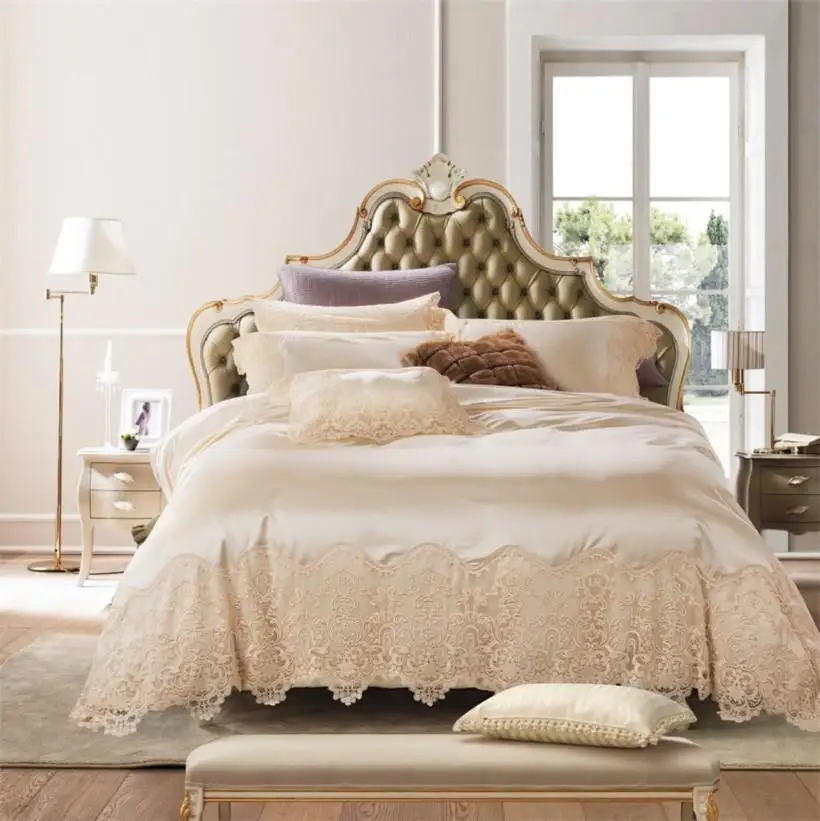 Golden color Luxury Silk Cotton Lace Royal Bedding Set King Queen Size Princess Wedding bedding Duvet Cover Bed Sheet set Gifts 
Golden color Luxury Silk Cotton Lace Royal Bedding Set King Queen Size Princess Wedding bedding Duvet Cover Bed Sheet set Gifts