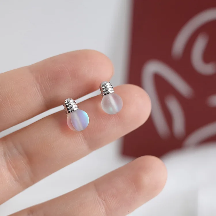 S925 sterling silver 2020 new cute fun cute simple compact three-dimensional frosted light bulb earrings female hipster
S925 sterling silver 2020 new cute fun cute simple compact three-dimensional frosted light bulb earrings female hipster