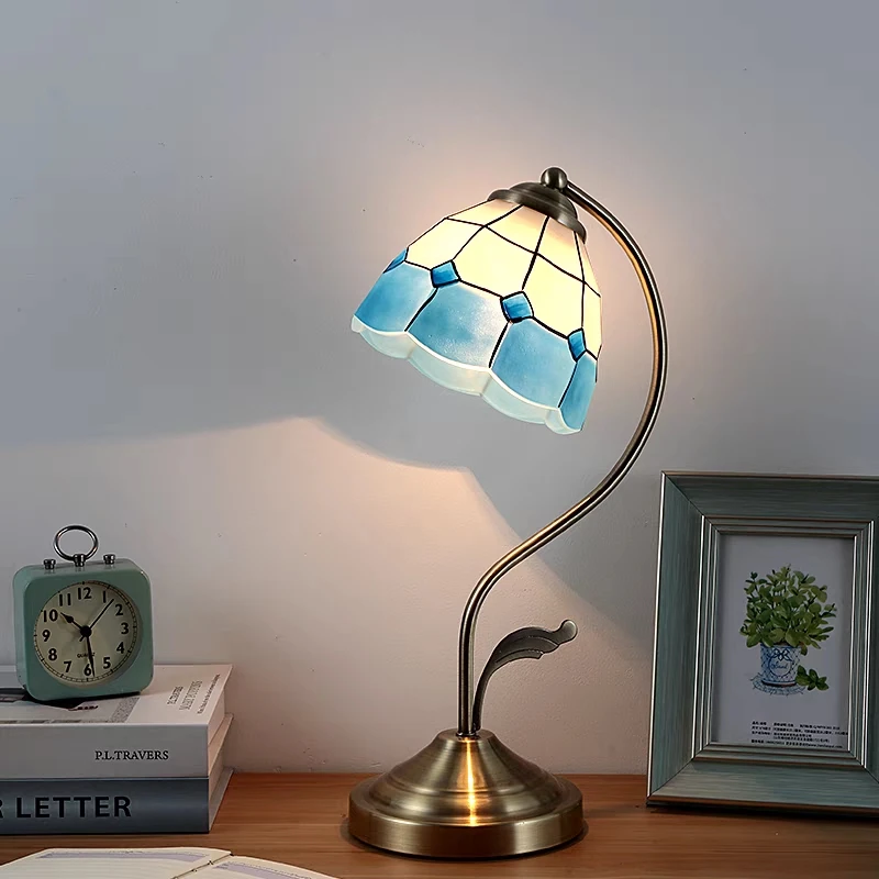 European Style Iron Art Glass Garden Bedside Household Bedroom симпл димпл Study Desk Lamp Creative Romantic Decorative Lamps
European Style Iron Art Glass Garden Bedside Household Bedroom симпл димпл Study Desk Lamp Creative Romantic Decorative Lamps