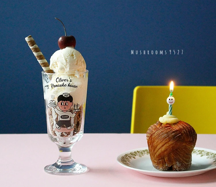 Korean Style Retro Illustration Champagne Glass Tall Water Cup Cute Couple Milkshake Juice Cold Drink Cup 280ml
Korean Style Retro Illustration Champagne Glass Tall Water Cup Cute Couple Milkshake Juice Cold Drink Cup 280ml