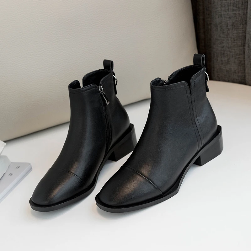 New style Genuine leather Chelsea boots Women's boots Autumn and winter Fashion female boots socks Women's shoes
New style Genuine leather Chelsea boots Women's boots Autumn and winter Fashion female boots socks Women's shoes