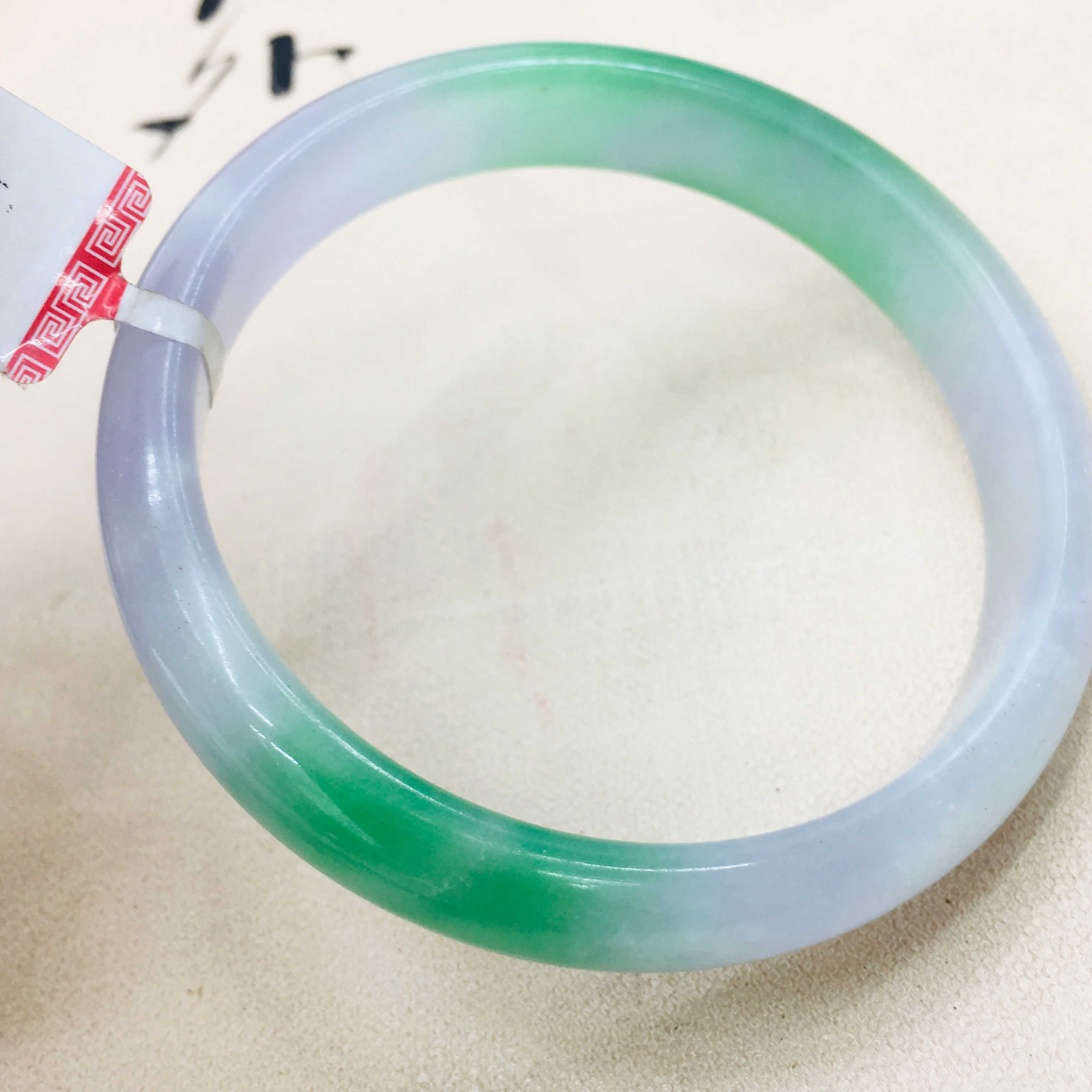 Натуральный бирманский Изумрудный благородный зеленый + фиолетовый браслет 52-62 м браслет принцессы нефритовый браслет отправить страну се...
Натуральный бирманский Изумрудный благородный зеленый + фиолетовый браслет 52-62 м браслет принцессы нефритовый браслет отправить страну се...