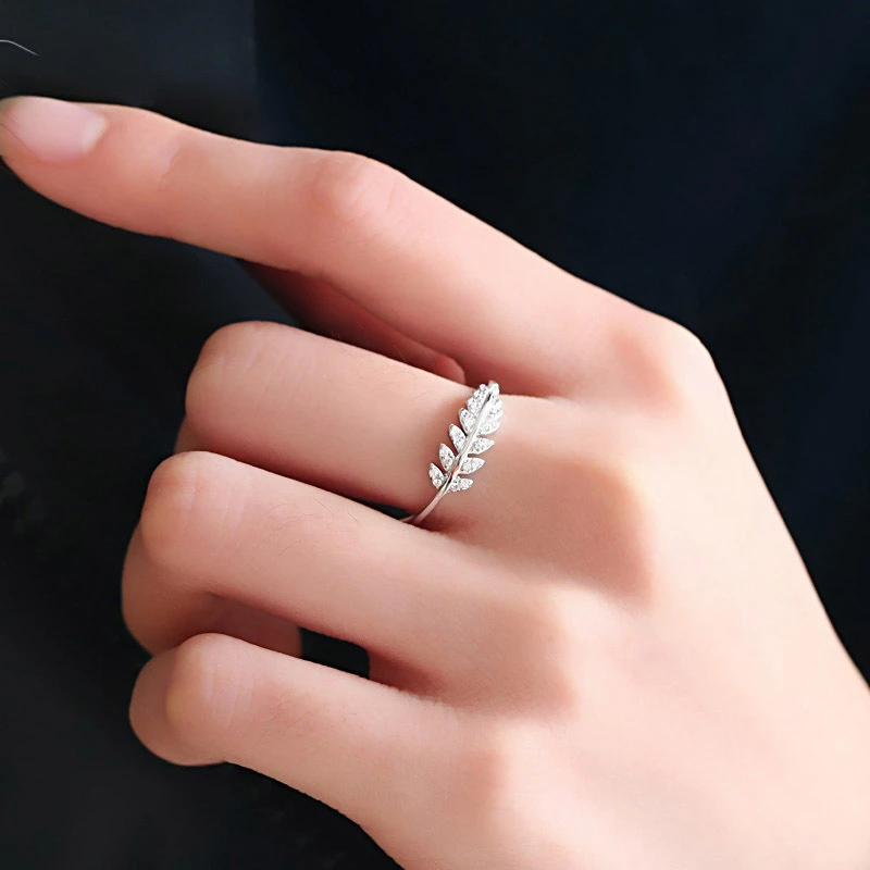 2021 Fashion Korean Style Adjuestable Size Hollow Design Luxury Silver Plated Ring Charm Jewelry for Intellectual Women Gifts
2021 Fashion Korean Style Adjuestable Size Hollow Design Luxury Silver Plated Ring Charm Jewelry for Intellectual Women Gifts