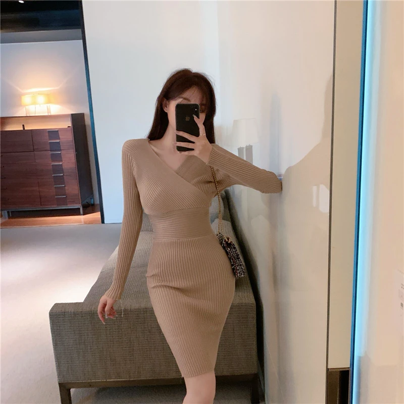 Dresses for Women 2020 Winter Sexy Cross V-neck Sweater Bottoming Thin Knitted Dress Thicken Pullover Sweater Knee-length Dress
Dresses for Women 2020 Winter Sexy Cross V-neck Sweater Bottoming Thin Knitted Dress Thicken Pullover Sweater Knee-length Dress