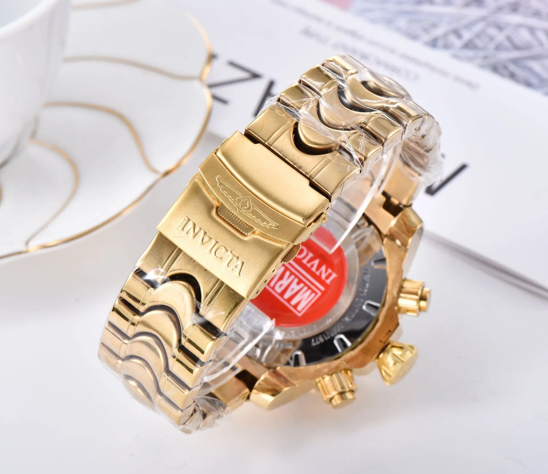 New fashion men's high grade business watch waterproof watch AAA + high quality watch
New fashion men's high grade business watch waterproof watch AAA + high quality watch