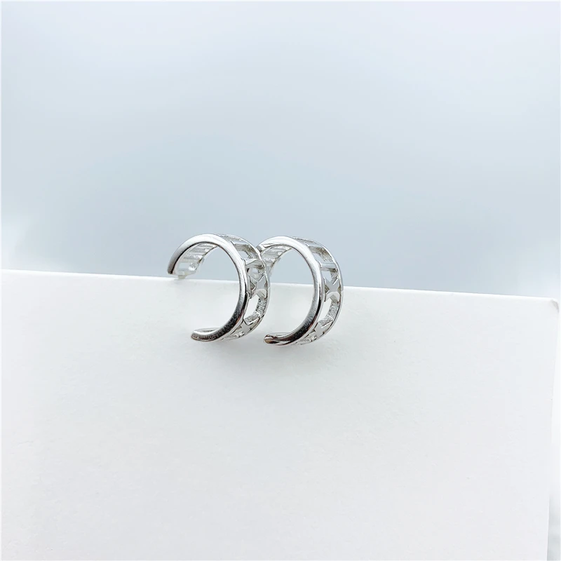 Women's Fashion Trend Roman Numeral Round Earrings S925 Sterling Silver High Quality Boutique Valentine's Day Gift
Women's Fashion Trend Roman Numeral Round Earrings S925 Sterling Silver High Quality Boutique Valentine's Day Gift
