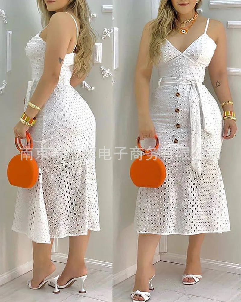 Holiday Dress 2021 Women Hollow-out Key Design Strap Top Dress With Belt Food Casual Maxi Dress
Holiday Dress 2021 Women Hollow-out Key Design Strap Top Dress With Belt Food Casual Maxi Dress