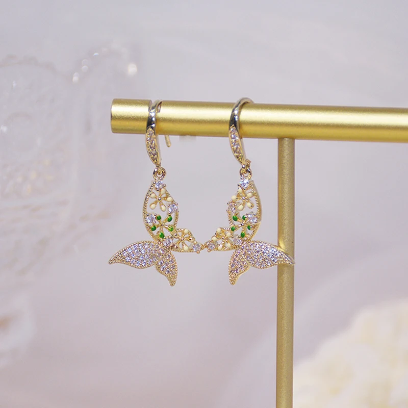 Design Exquisite High Quality Butterfly Earrings for Women Top Designer's Masterpiece Luxury Jewelry AAA Zircon A925 Needle
Design Exquisite High Quality Butterfly Earrings for Women Top Designer's Masterpiece Luxury Jewelry AAA Zircon A925 Needle