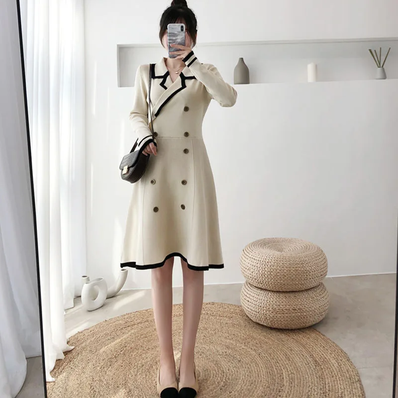 2021 autumn retro temperament contrast color small fragrance design sense suit collar long-sleeved knitted dress
2021 autumn retro temperament contrast color small fragrance design sense suit collar long-sleeved knitted dress