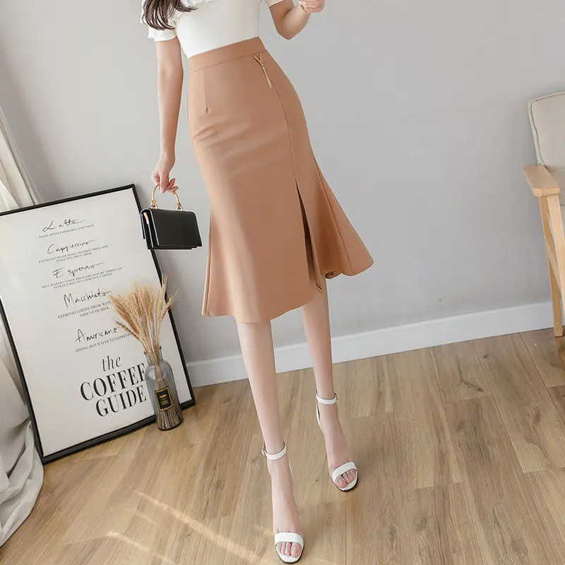 Fashion high-quality high-waisted slim split black PU skirt women's plus size mid-length leather skirts female Casual clothes
Fashion high-quality high-waisted slim split black PU skirt women's plus size mid-length leather skirts female Casual clothes