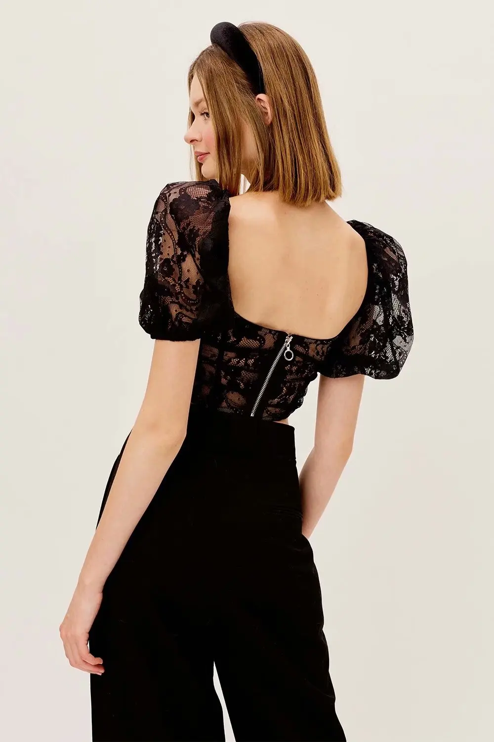 Women Summer Lace T shirt Short Sleeve Crop Top Sexy Slim Tee Square Collar Tees Pullover
Women Summer Lace T shirt Short Sleeve Crop Top Sexy Slim Tee Square Collar Tees Pullover