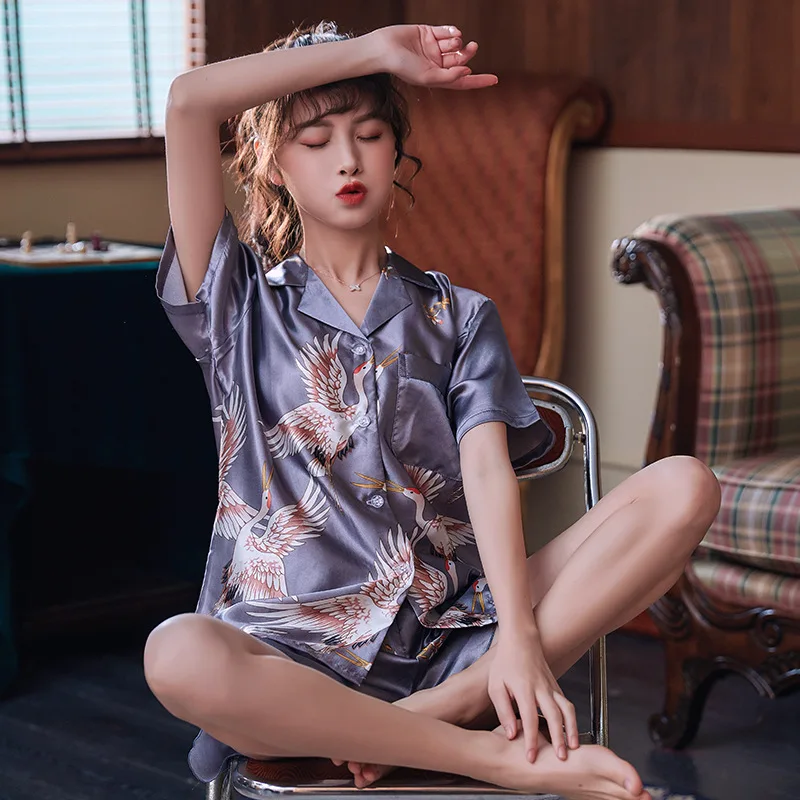 Summer Sleepwear Women's Couple Pajamas Pijamas Women Satin Pyjama Woman Long Sleeve Silk Pyjama Set Home Suit Men Pajamas Set 
Summer Sleepwear Women's Couple Pajamas Pijamas Women Satin Pyjama Woman Long Sleeve Silk Pyjama Set Home Suit Men Pajamas Set