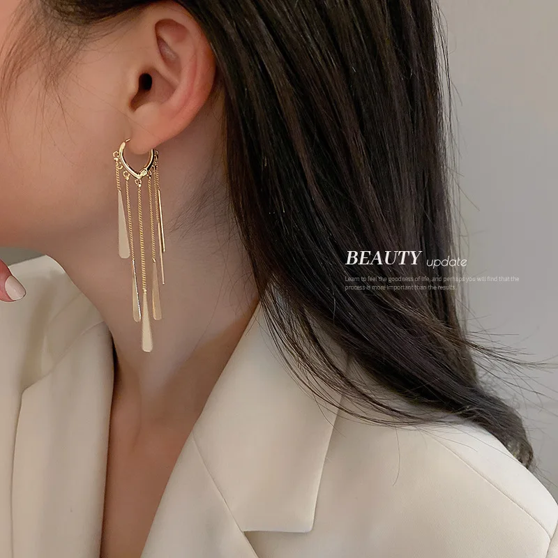 Korean Vintage Glossy Arc Bar Long Thread Tassel Drop Earrings for Women Gold Geometric Fashion Jewelry Hanging Pendientes
Korean Vintage Glossy Arc Bar Long Thread Tassel Drop Earrings for Women Gold Geometric Fashion Jewelry Hanging Pendientes