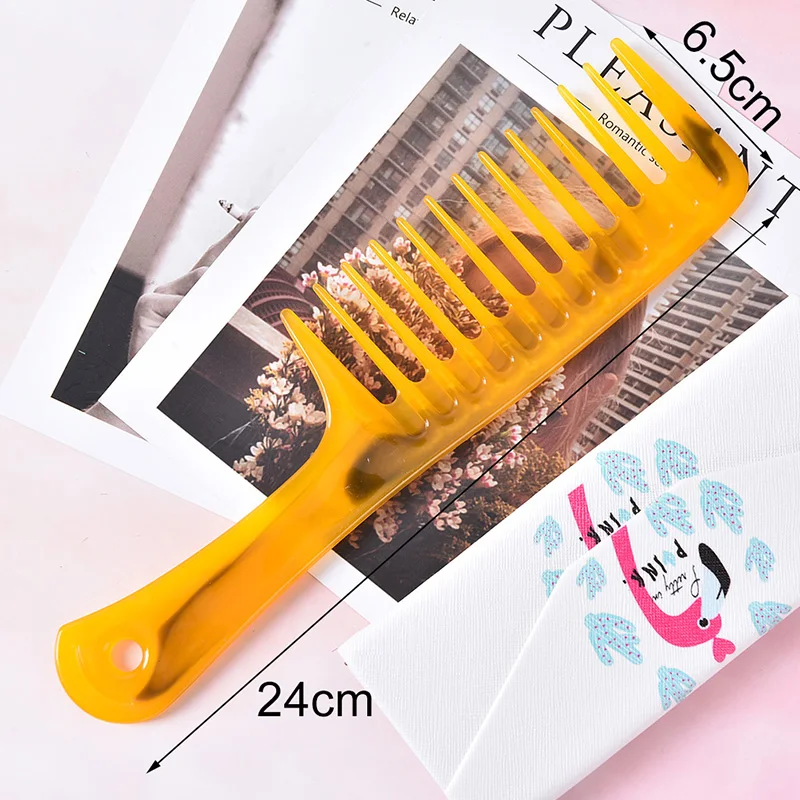 New 24x6.5cm 1Pc Wide Tooth Handle Hairdressing Salon Antistatic Plastic Hair Comb Detangling Randomly Color
New 24x6.5cm 1Pc Wide Tooth Handle Hairdressing Salon Antistatic Plastic Hair Comb Detangling Randomly Color