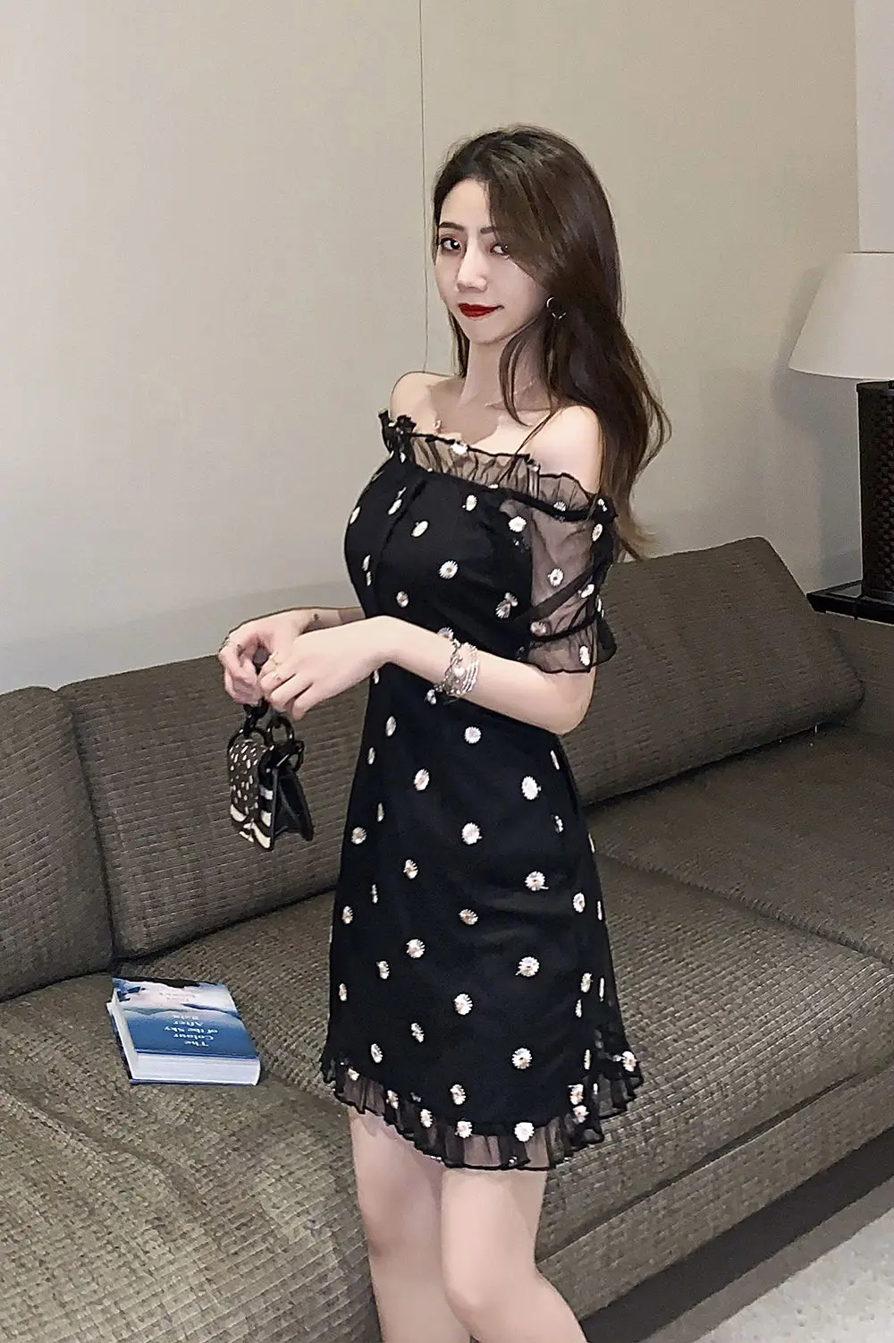 COIGARSAM Sexy Short Sleeve Women dress Summer Embroidery Slash neck Mesh Dresses Black 3031
COIGARSAM Sexy Short Sleeve Women dress Summer Embroidery Slash neck Mesh Dresses Black 3031