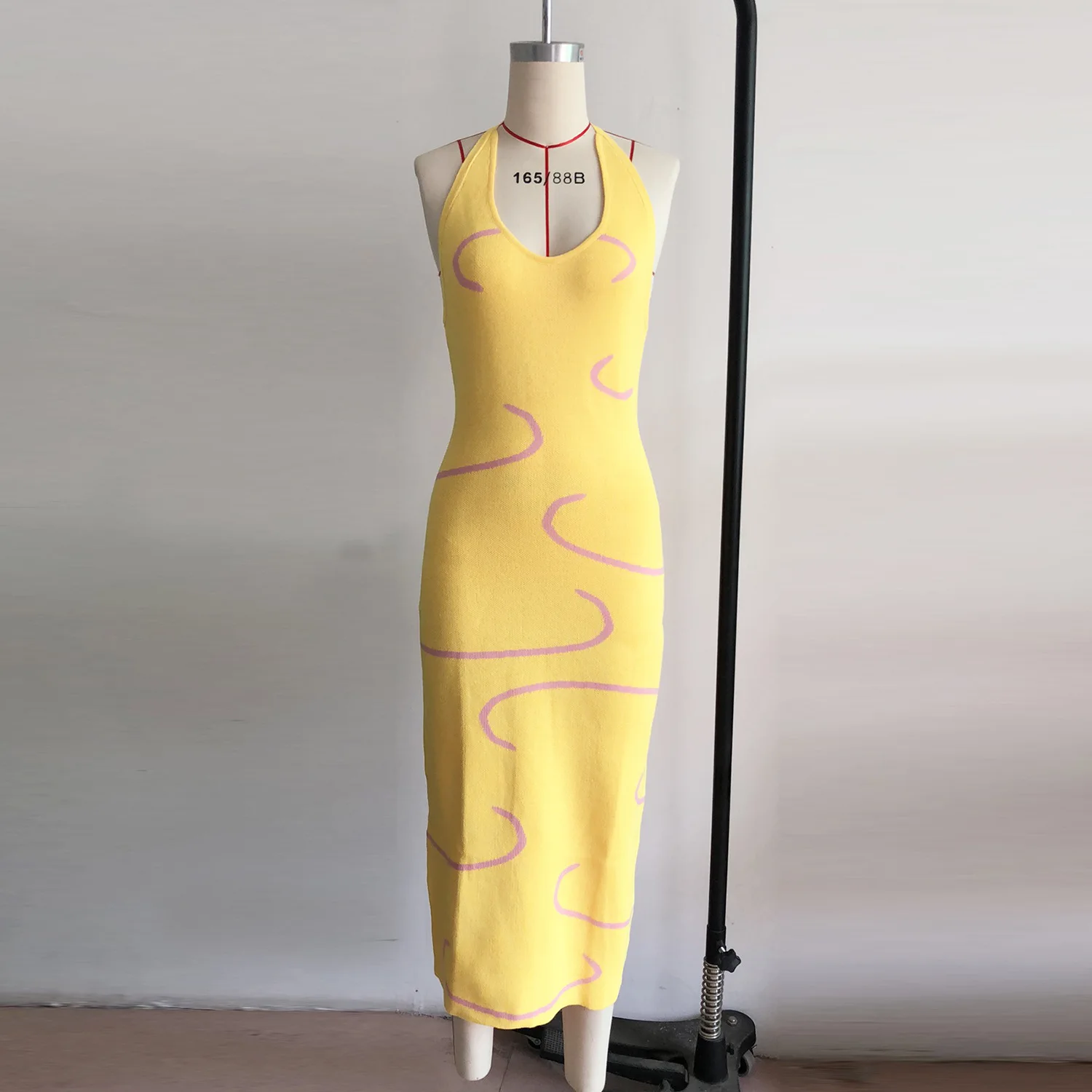 2021 Knitted Bodycon Dress Women Y2K Halter Neck Summer Yellow Sleeveless Midi Backless Party Sexy Beach Dresses
2021 Knitted Bodycon Dress Women Y2K Halter Neck Summer Yellow Sleeveless Midi Backless Party Sexy Beach Dresses