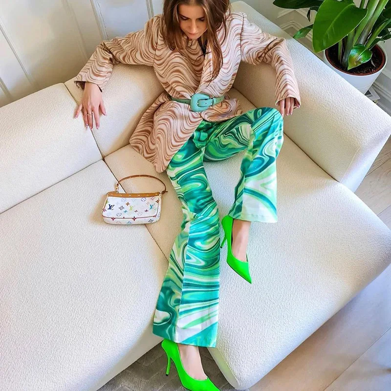 Women Flare Pants 2021 Spring Printing Bell-bottomed Ladies High Waist Stretch Soft Trousers Green Bottoms Streetwear
Women Flare Pants 2021 Spring Printing Bell-bottomed Ladies High Waist Stretch Soft Trousers Green Bottoms Streetwear