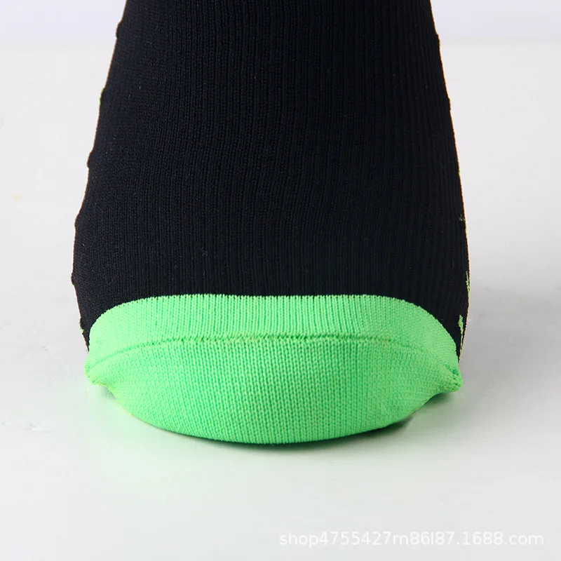 New Style Compression Socks Nylon Medical Nursing Stockings Outdoor Cycling Fast-drying Breathable Adult Sports Socks
New Style Compression Socks Nylon Medical Nursing Stockings Outdoor Cycling Fast-drying Breathable Adult Sports Socks