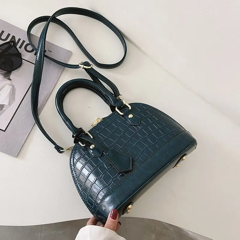 Fashion Shell Bags Luxury Pu Crocodile pattern Handbags Crossbody Bags For Women Messenger Bag Ladies 2021 Women Shoulder Bags
Fashion Shell Bags Luxury Pu Crocodile pattern Handbags Crossbody Bags For Women Messenger Bag Ladies 2021 Women Shoulder Bags